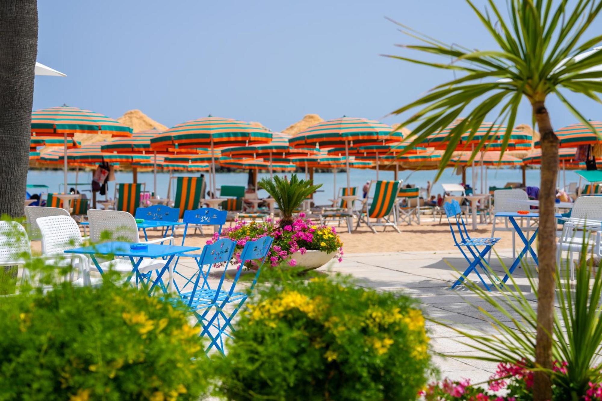 Albergo Punta De L'Est Francavilla Al Mare Exterior photo